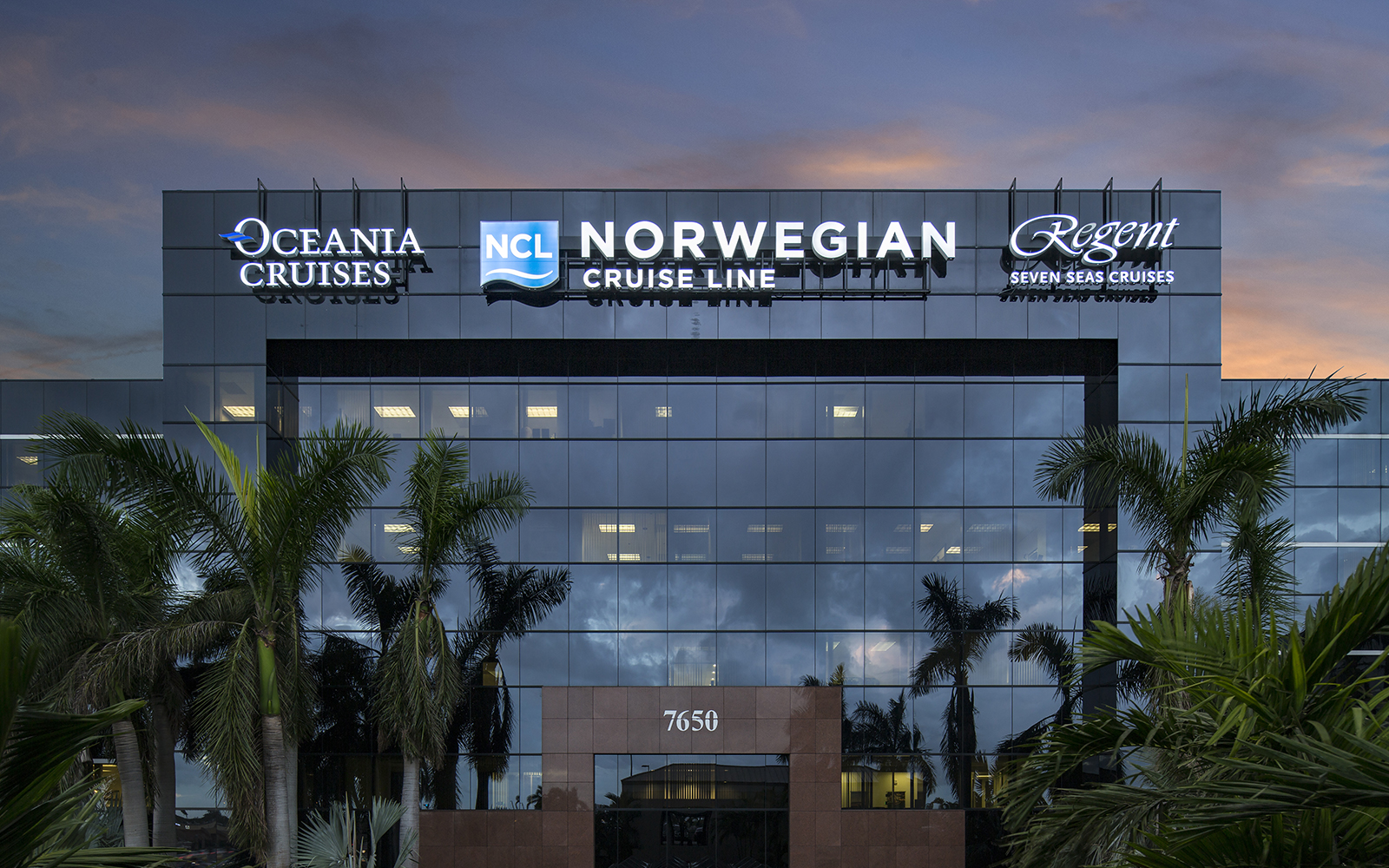 norwegian cruise line office hours